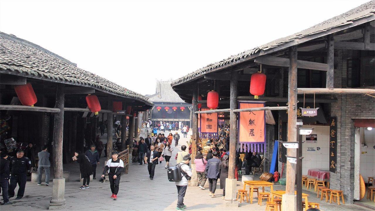 探索怎么看待女篮八强赛后将矿泉水瓶等收拾干净?,级别最高的知识星球